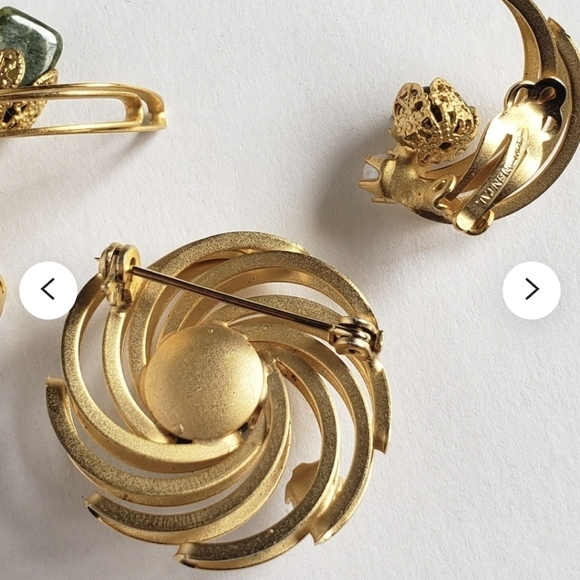 60s Jade Swirl Brooch - Picture 7 of 7